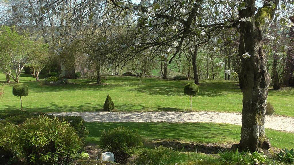 Gite "Le Refuge" Dans Un Domaine De 7Ha Au Calme Vimoutiers Ngoại thất bức ảnh